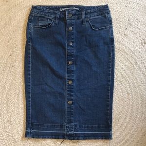 Dark denim button skirt